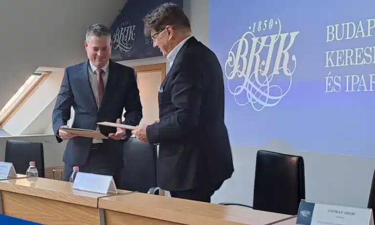 A képen Sára Botond és Nagy Elek látható.
