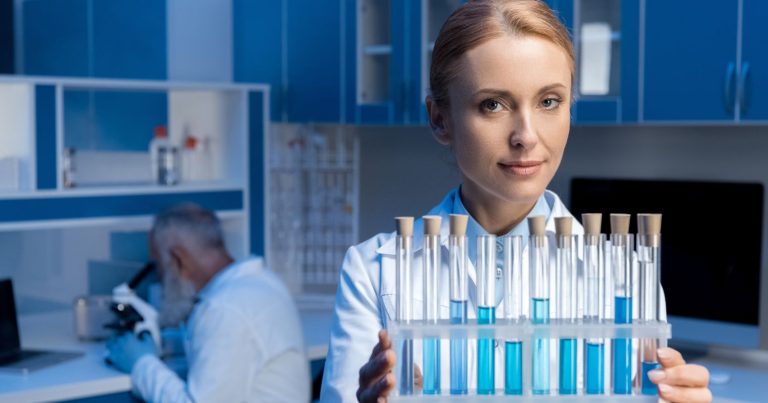 Szerteágazó feladatok a vegyiparban: a vegyész technikus szakma